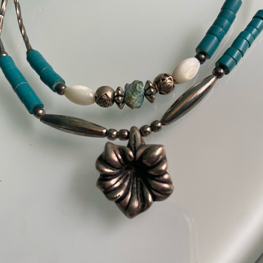 Vintage Silver Turquoise bead flower necklace